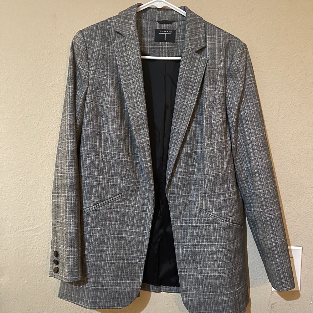 Tahari Blazer/Suit Jacket